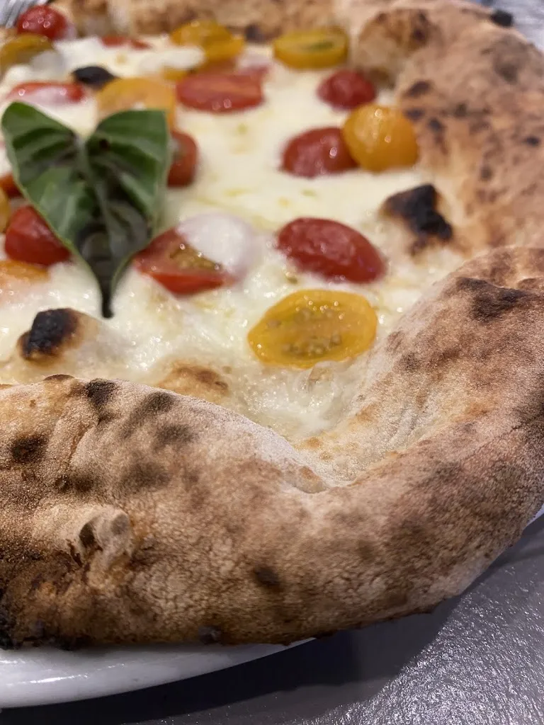 Mauro Martino_Due Bicchieri Gourmet Pizzeria_Amantea_review