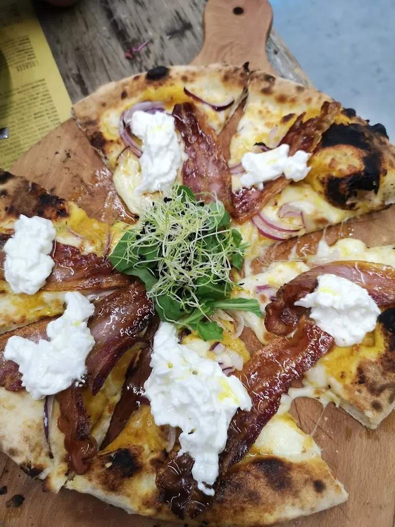 Hilga Keesmaat_Pizzeria gourmet FEBA_Collecorvino_review