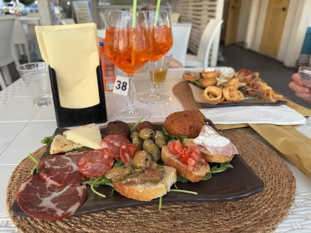 CLAMPETIA RISTO-LIDO-APERITIVERIA_Amantea_slider_image_3