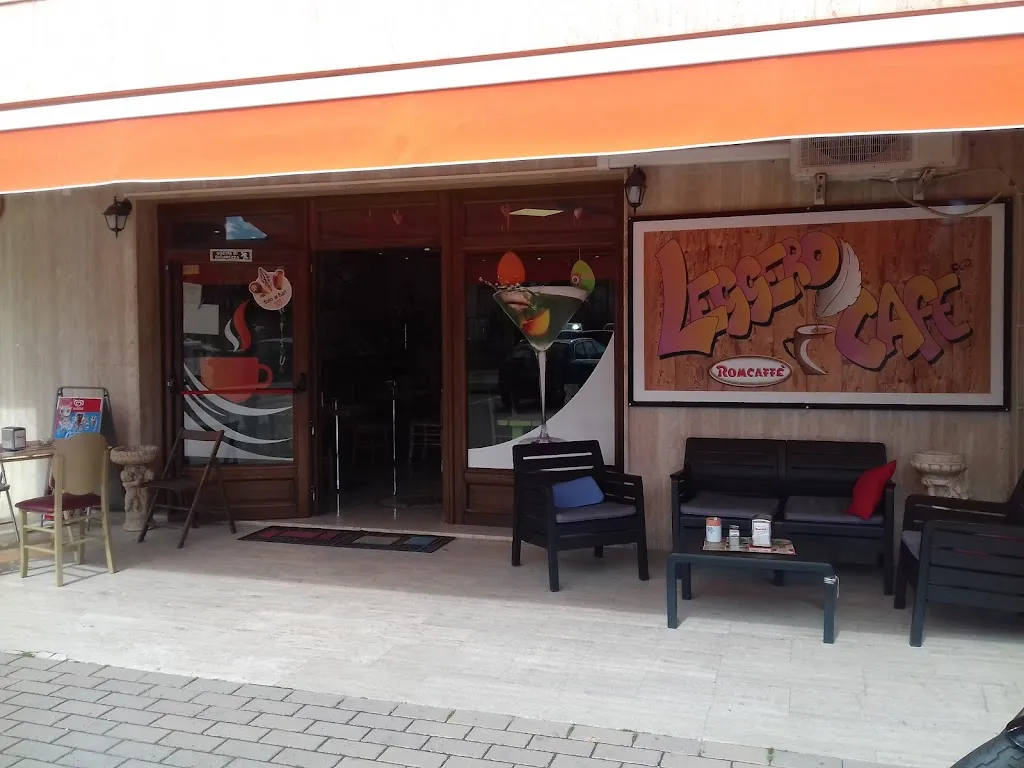 Leggero Cafe restaurant in Collecorvino