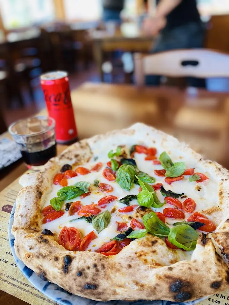 Klaudia Kulczycka_LA CANOSSA - PIZZERIA - ROSTICCERIA_Amantea_review
