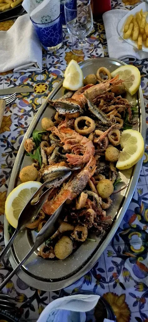 Reza wahdat_DA MAURIZIO - Pizzeria / Ristorante_Amantea_review