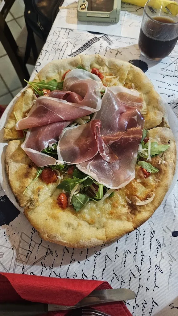 L'Eroe Dei 2 Mondi restaurant in Amantea