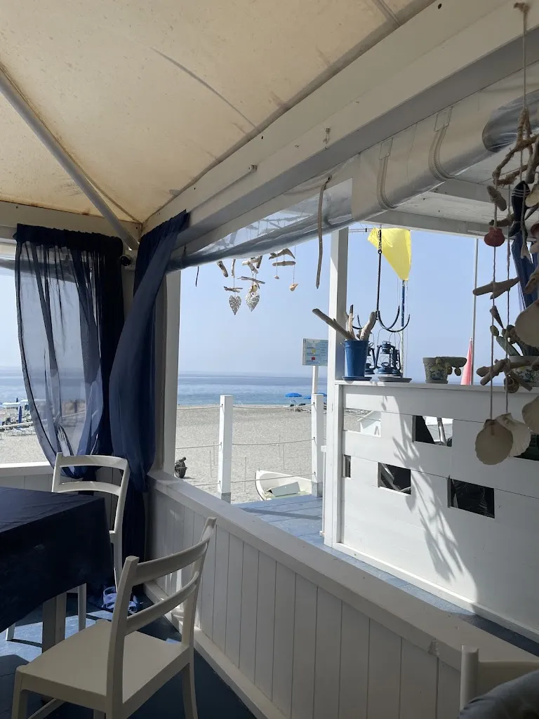 Rawan jumean-haddad_Lido il Gabbiano_Amantea_review