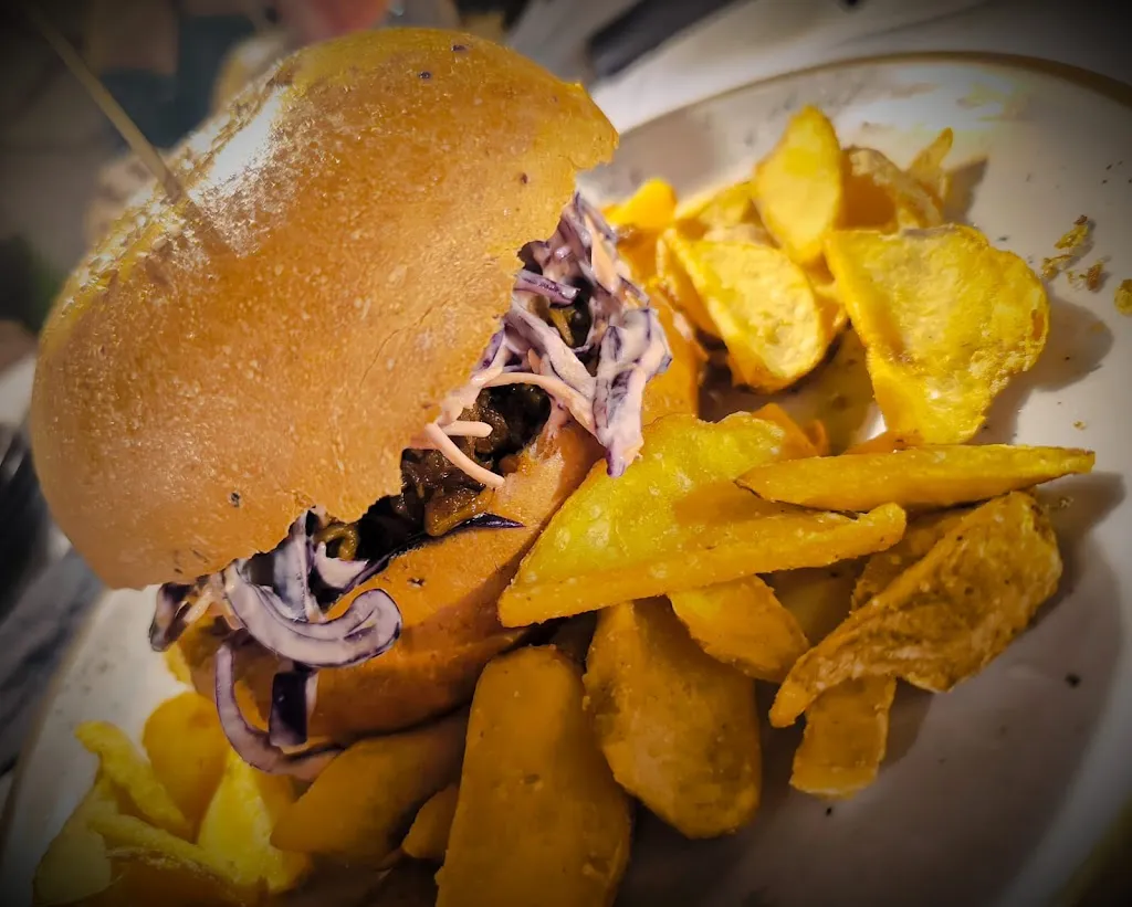 chiara s._Raftel | Pizzeria - Hamburgeria - Loungebar_Ardore_review