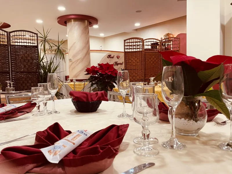 Ristorante Pizzeria Red Crystal_Ardore_slider_image_1