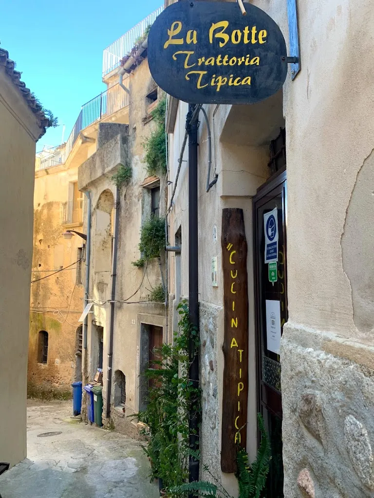 Trattoria Tipica La Botte restaurant in Badolato