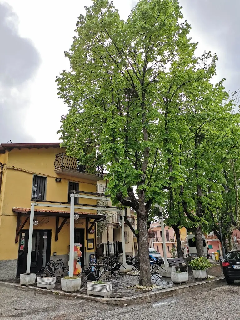 Giampiero Cianfarani_Rossi Giovanni Bar Papillon_Collelongo_review