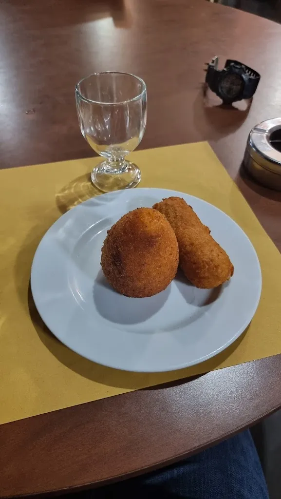 Donato De Carlo_Angel Bar_Badolato_recensione