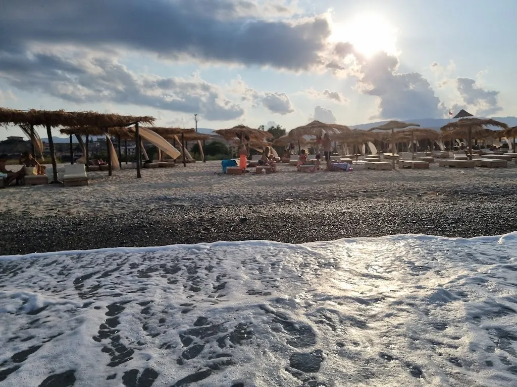 Thomas Keijzer_Maja Beach Club_Badolato Marina_review