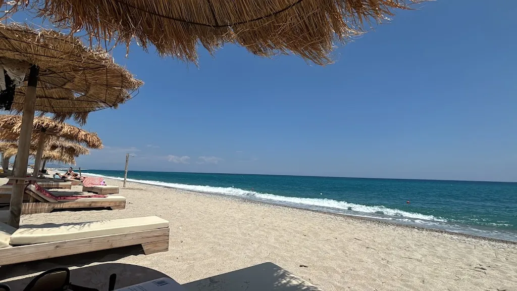 Marco C_Maja Beach Club_Badolato Marina_review