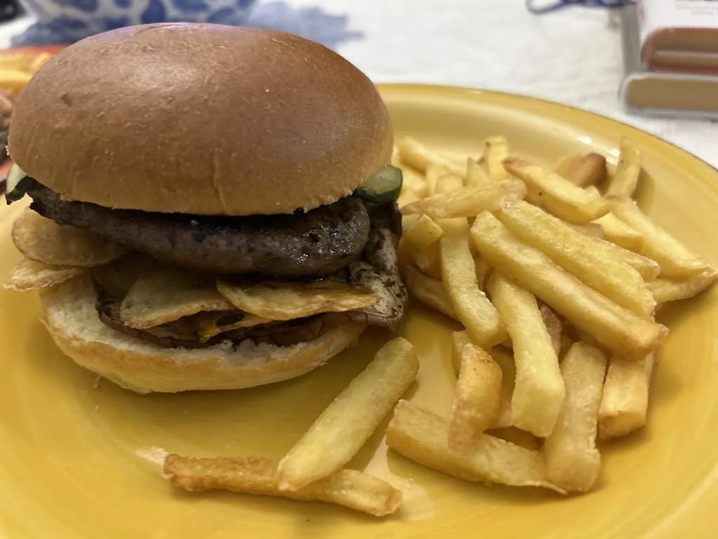 filippo staiano_Malindi pub_Badolato Marina_review