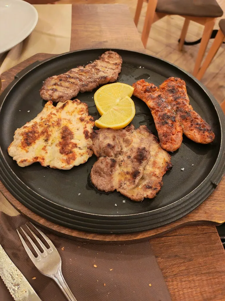 Kindalf Von Zed_La Borgata_Arcavacata_review