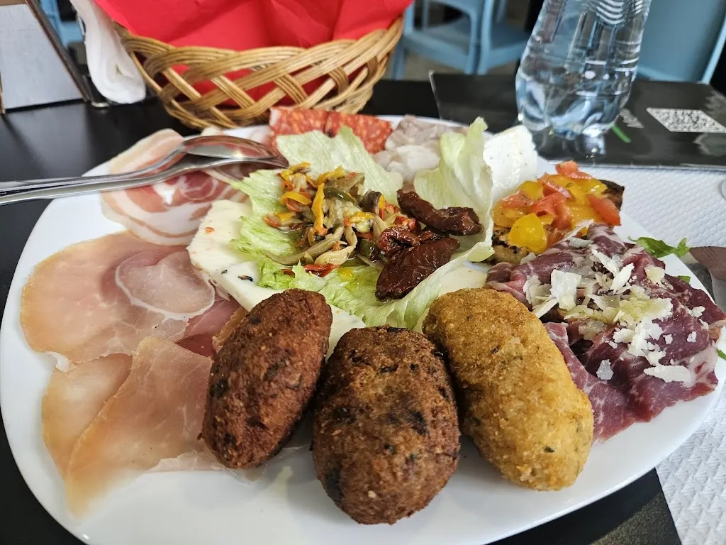 maxvit79_Ma Tu Vulive A Pizza_Arcavacata_review