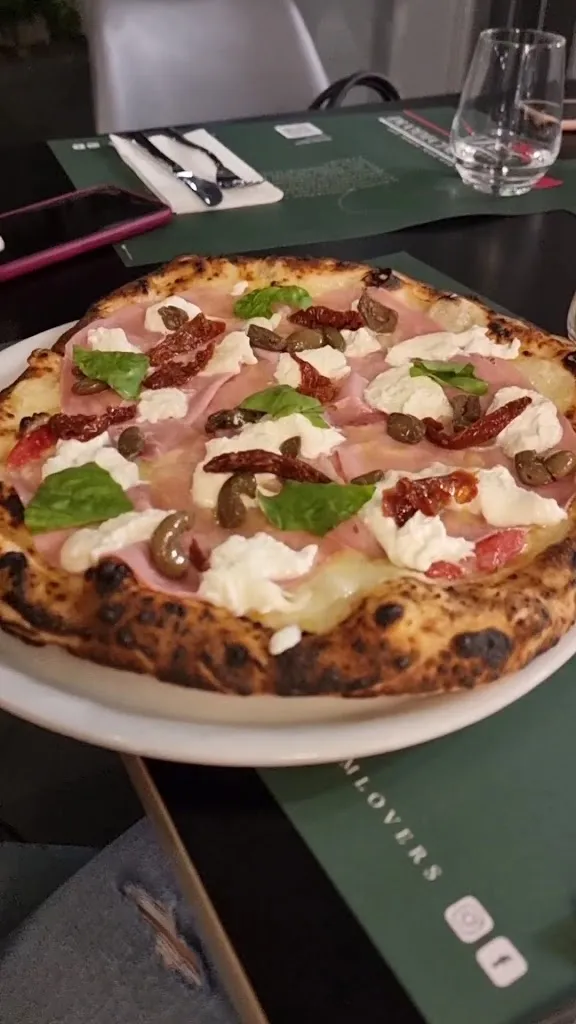 Duodecim Pizze_Arcavacata_slider_image_2