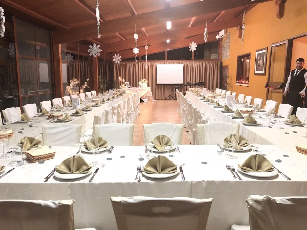 Agriturismo L'Uliveto restaurant in Belcastro