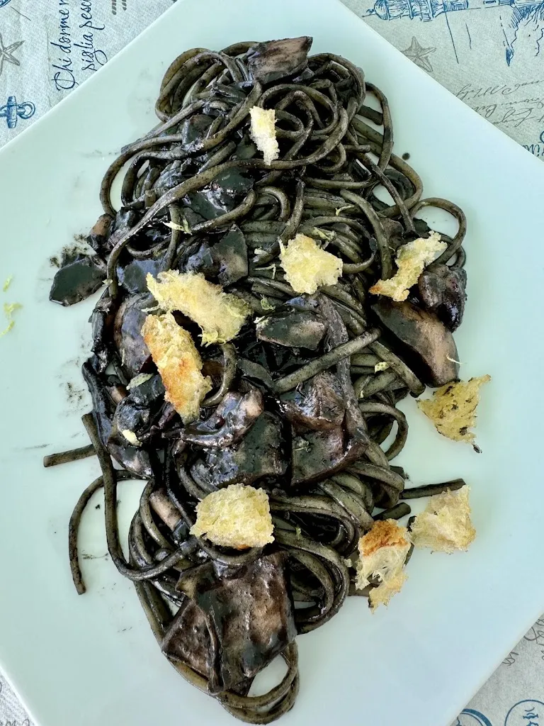 Hope Atterbury_Ristorarte Corallo Nero_Belmonte Calabro_review