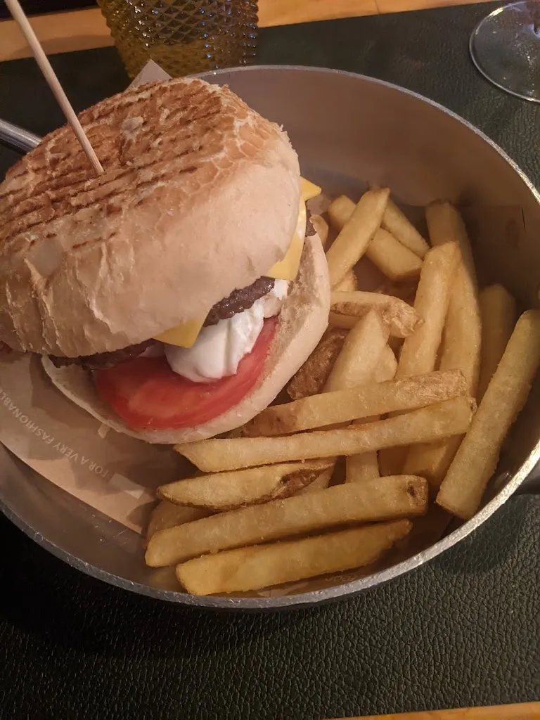 Gianmario De Rose_The Bar _Belmonte Calabro_review