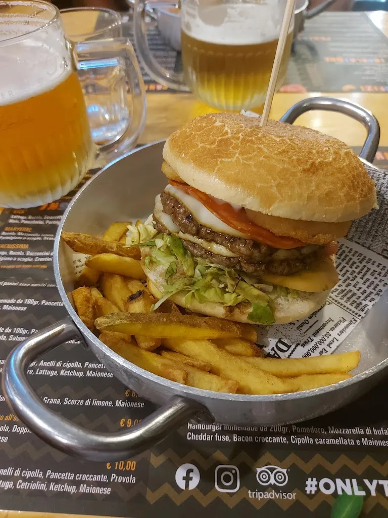 Stuart Jones_The Bar _Belmonte Calabro_review