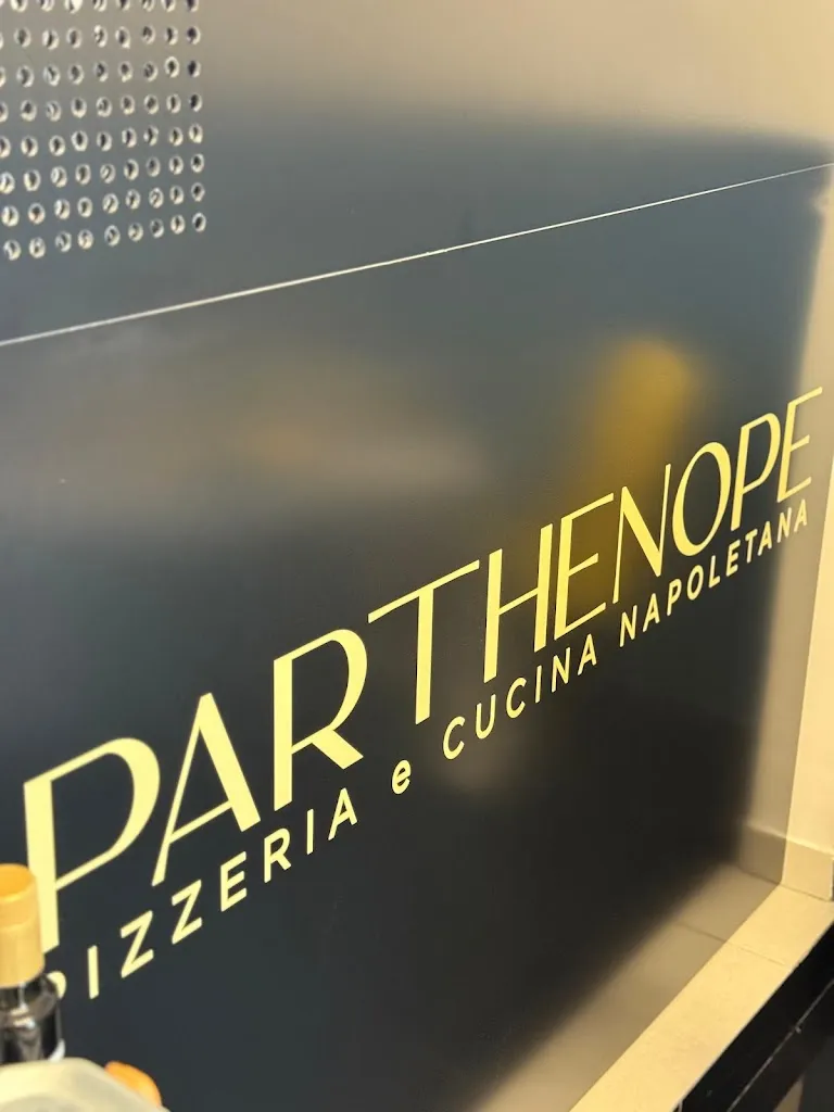 Parthenope - Ristorante e pizzeria napoletana_Belvedere Marittimo_slider_image_3