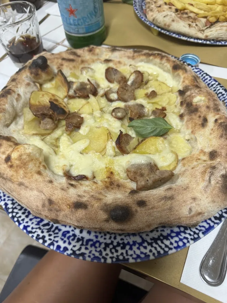 Karolina Zavhorodnia_MARELUNA PIZZERIA & BAR_Belvedere Marittimo_review