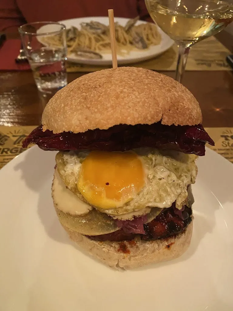 Petra Jankovicova_Vintage Paninari Gourmet_Belvedere Marittimo_review