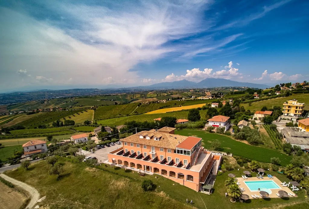 Villa Susanna degli ulivi restaurant in Colonnella