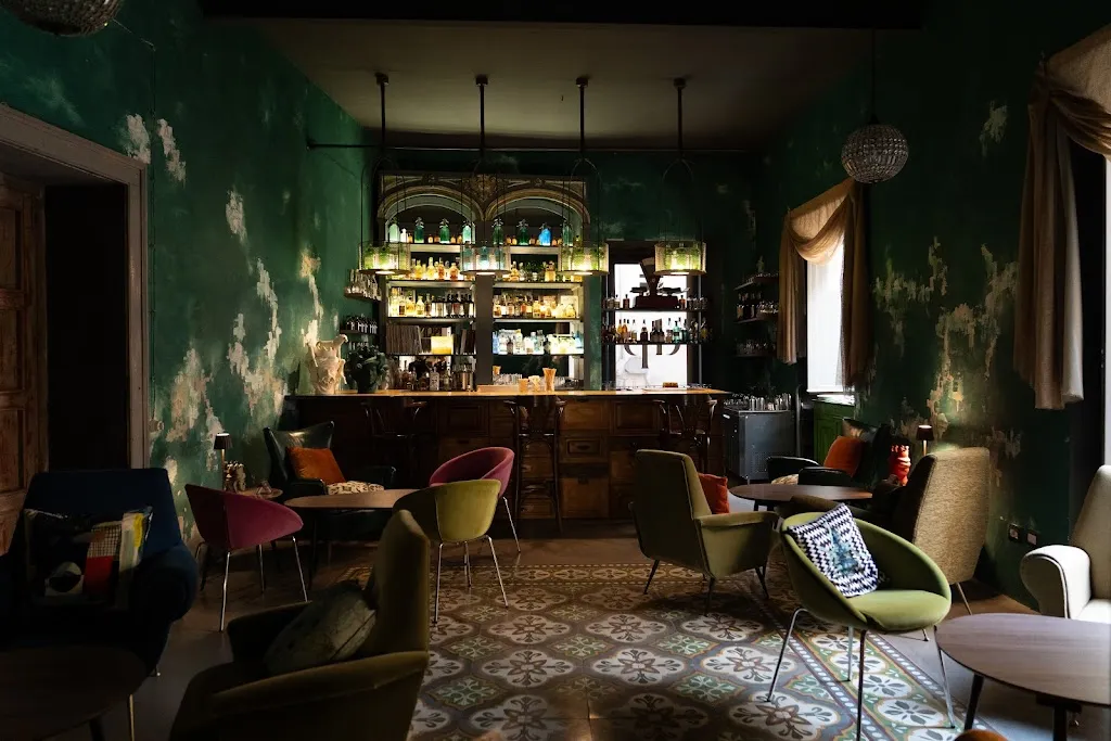 QB - Food Lab and Spirits restaurant in Belvedere Marittimo