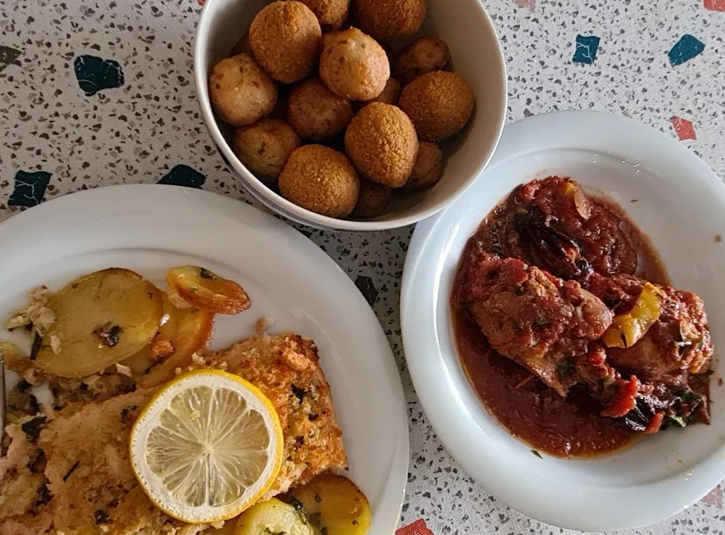 Elvymel Suarez_Le Frit c’est chic_Colonnella_review