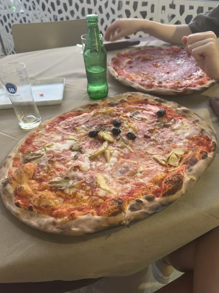 Agata Kurpik_Magic Pizza_Belvedere Marittimo_review
