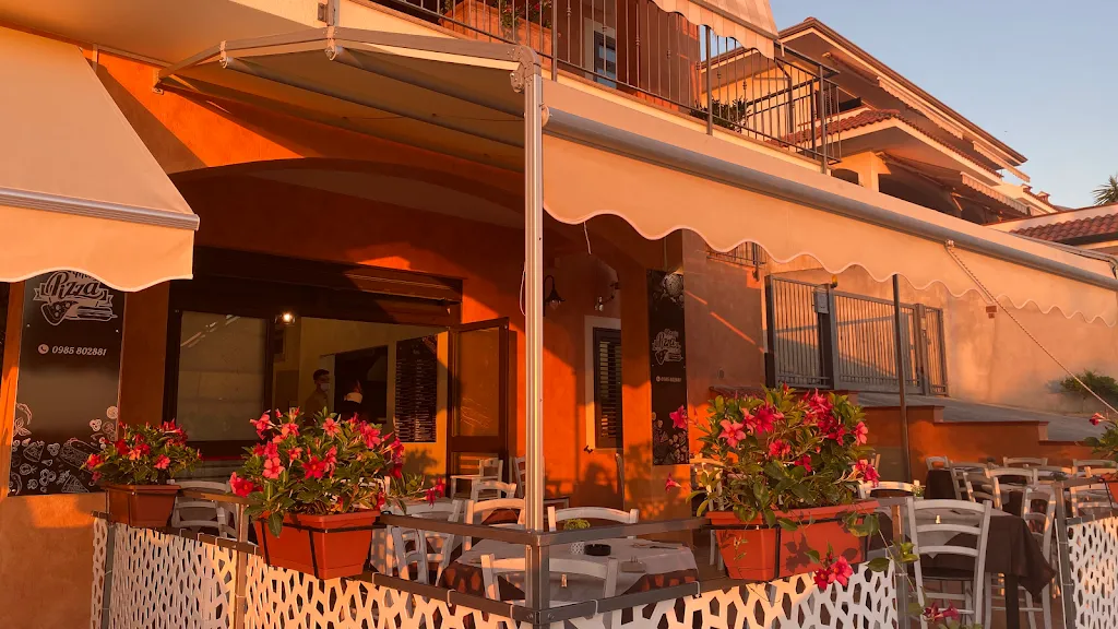 Magic Pizza_Belvedere Marittimo_slider_image_3