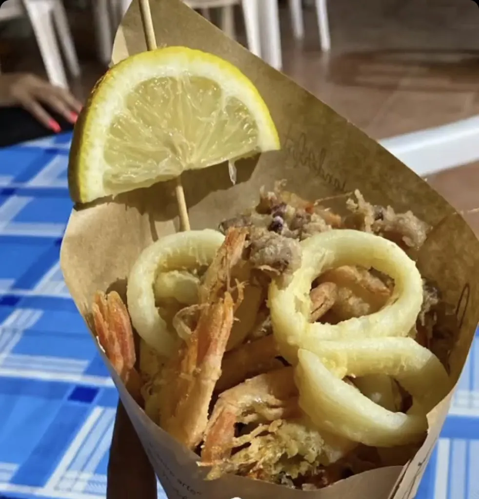 erika_Friggitoria Cuopperia l’angolo del pesce_Belvedere Marittimo_review