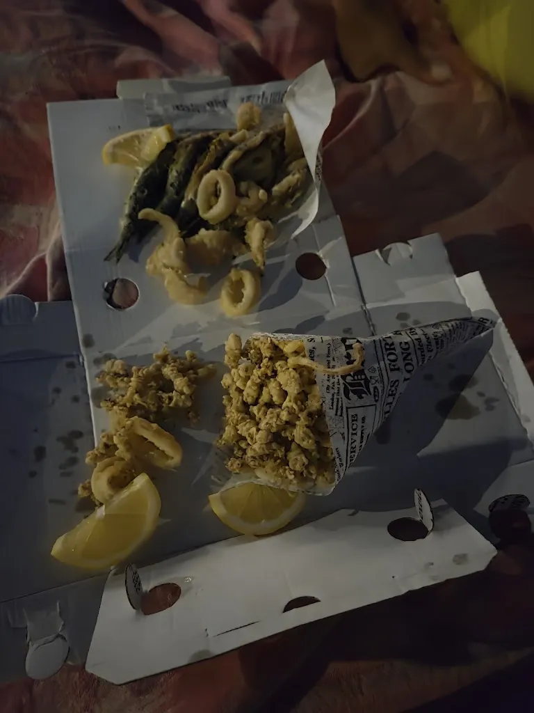 Roberto Colombo_Friggitoria Cuopperia l’angolo del pesce_Belvedere Marittimo_review