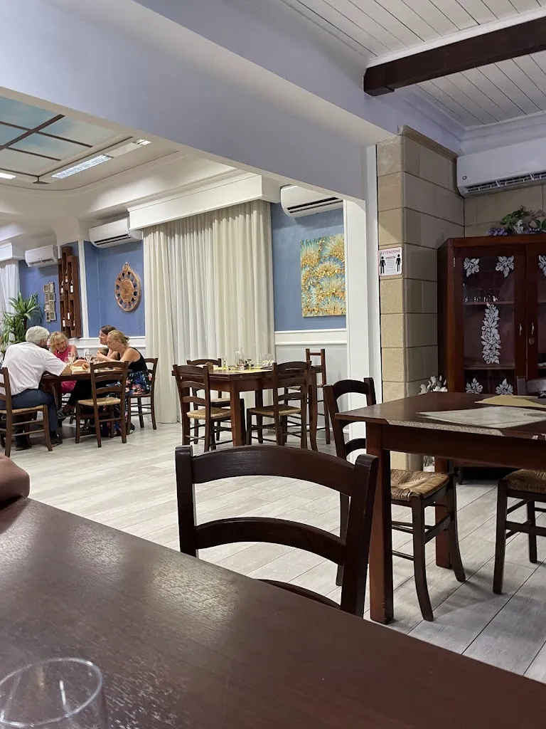 Al Solito Posto restaurant in Botricello