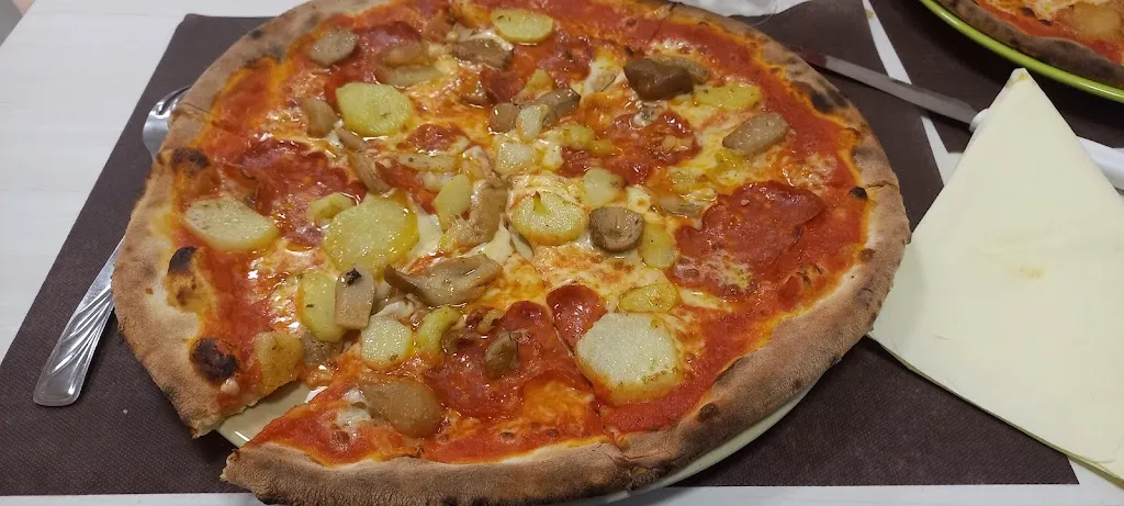 Mario Mazzei_La rotonda_Botricello_recensione