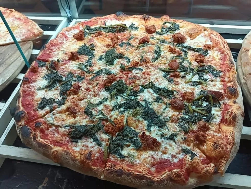 Pizzeria Contemporanea, Tavola Calda, Rosticceria,Pub_Botricello_slider_image_2