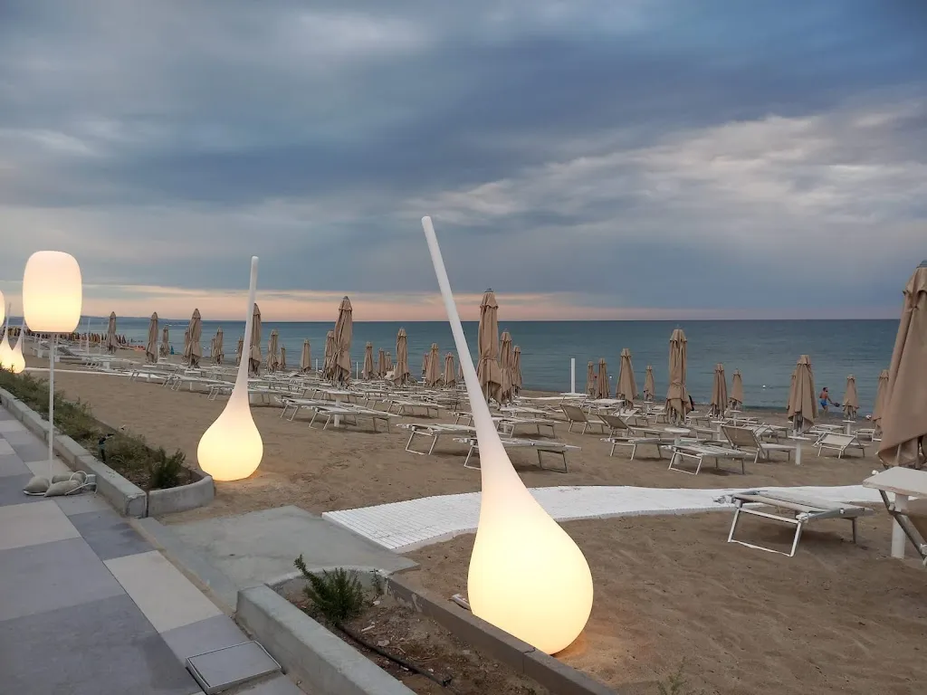 Daniela_Light Life Beach_Botricello_review