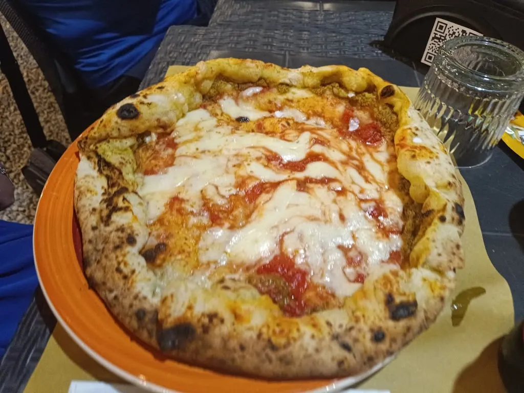 Claudia Ollio_Il Cornicione del Borgo_Bovalino_recensione