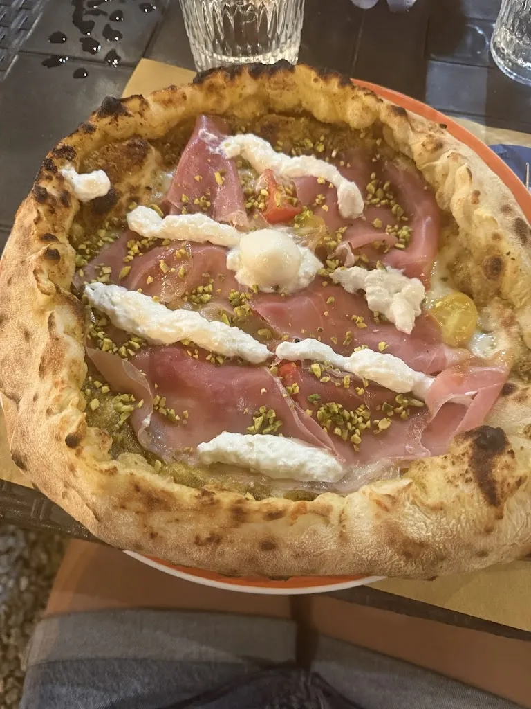 Helena Beatrice Pini_Il Cornicione del Borgo_Bovalino_recensione