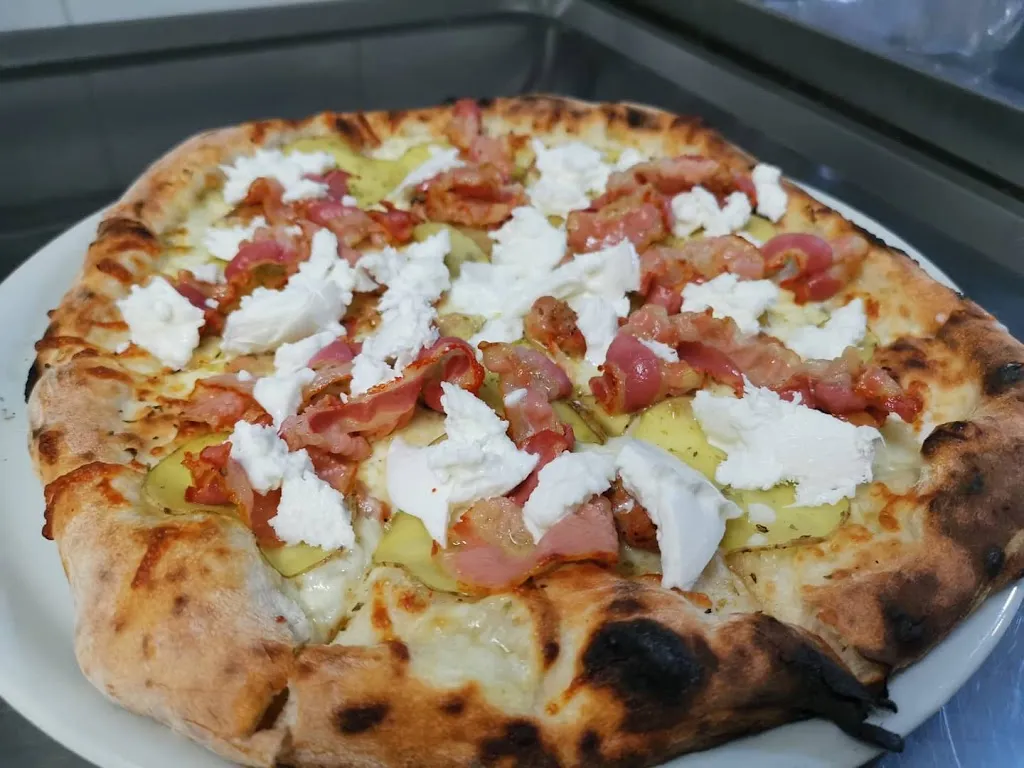 Menu_Pizzeria Totò e Peppino._Bovalino_image_8