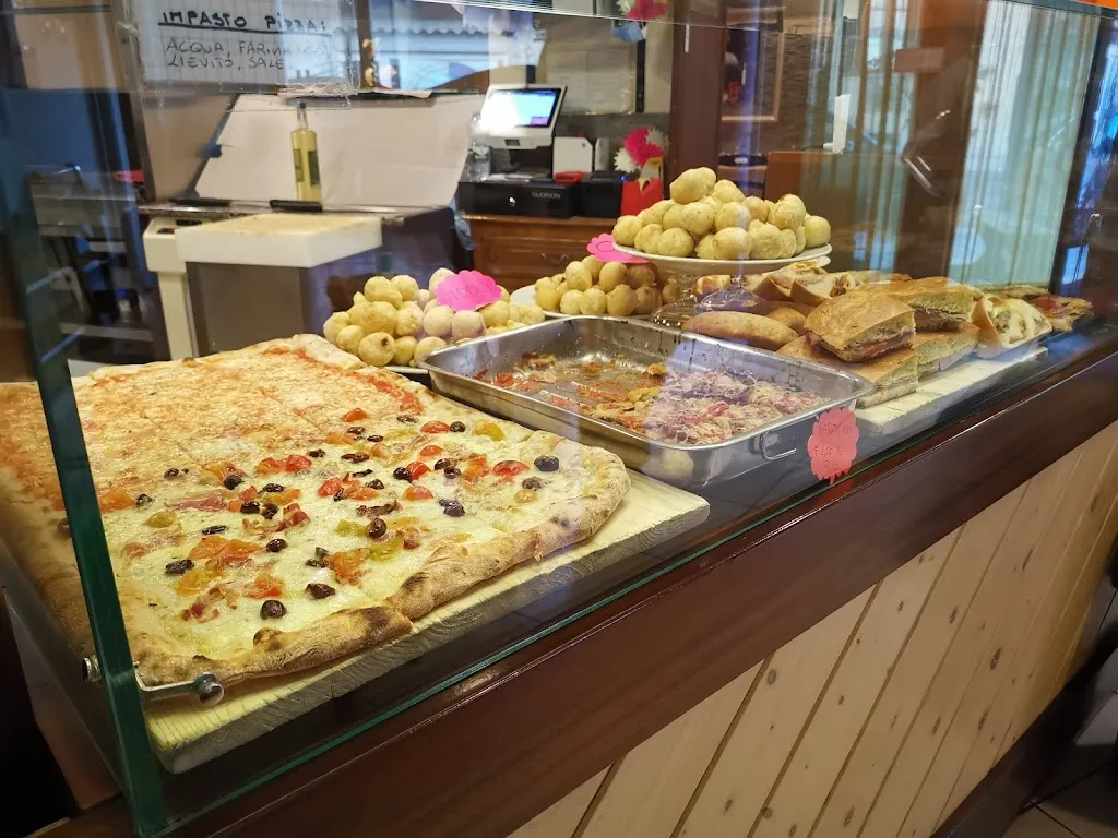 Pizzeria Totò e Peppino._Bovalino_slider_image_1