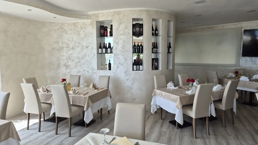 Ristorante Pizzeria Isola dei Sapori_Bovalino_slider_image_1