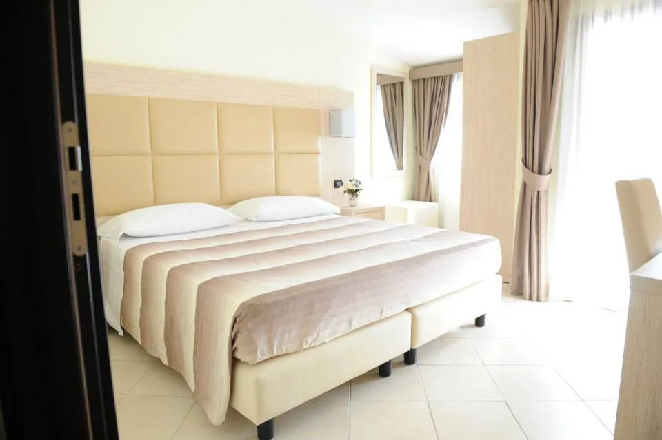 Ristorante Hotel Villa Denise_Bovalino_slider_image_3