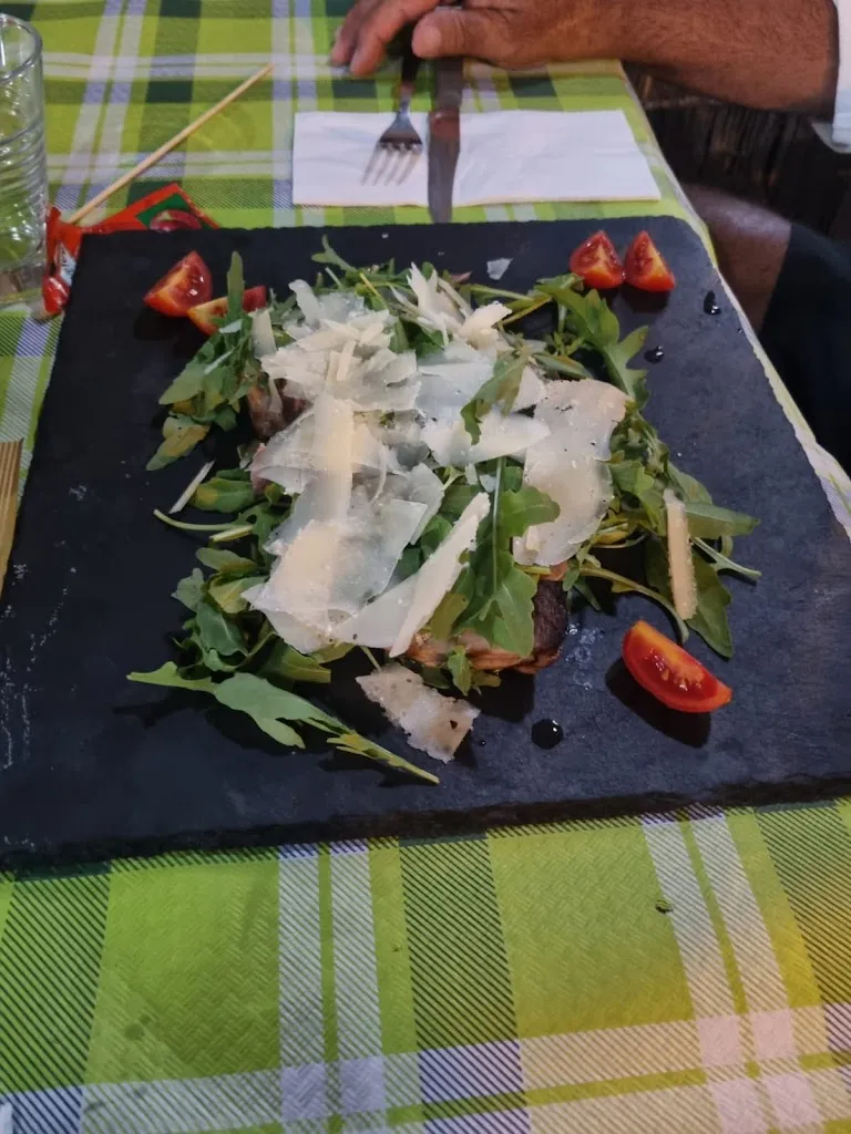 Palmira Scarpa_Pizzeria Las Vegas_Bovalino_avis