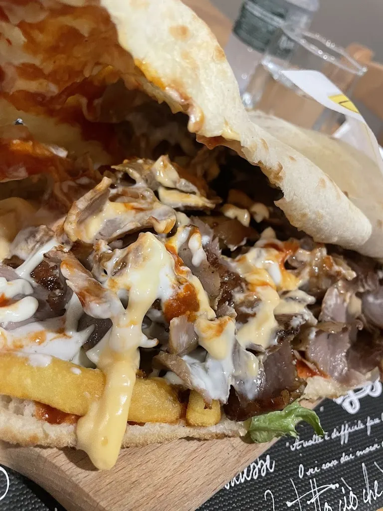 Mondo Pizza & Kebab_Bovalino_slider_image_3