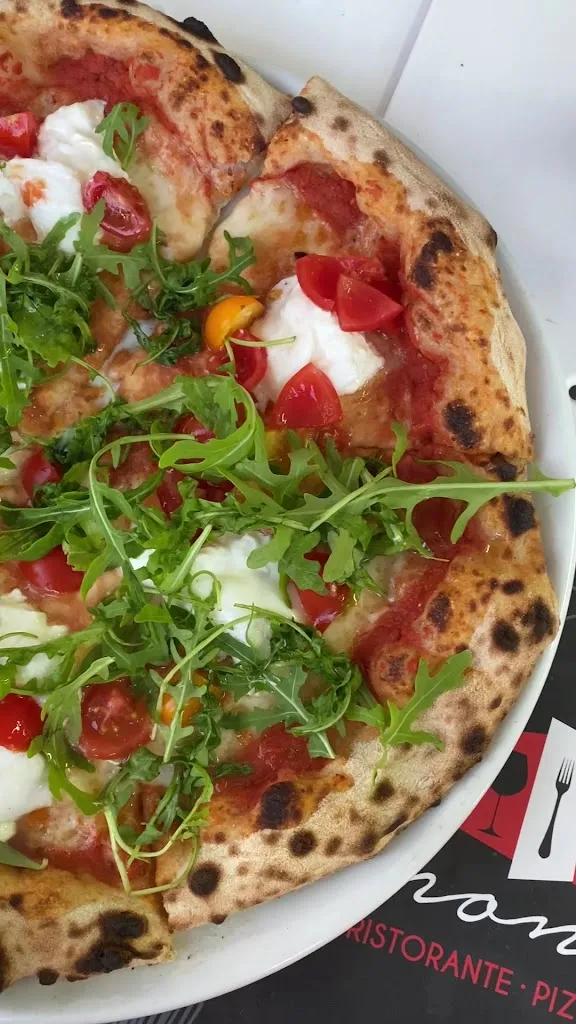 Ristorante Pizzeria Simonetti_Brancaleone-Marina_slider_image_2