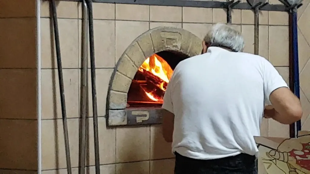 Ristorante Pizzeria L'incontro_Brancaleone-Marina_slider_image_2