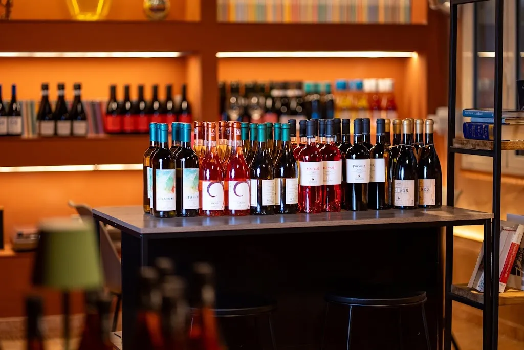 Symposion Wine Atelier_Brancaleone-Marina_slider_image_1