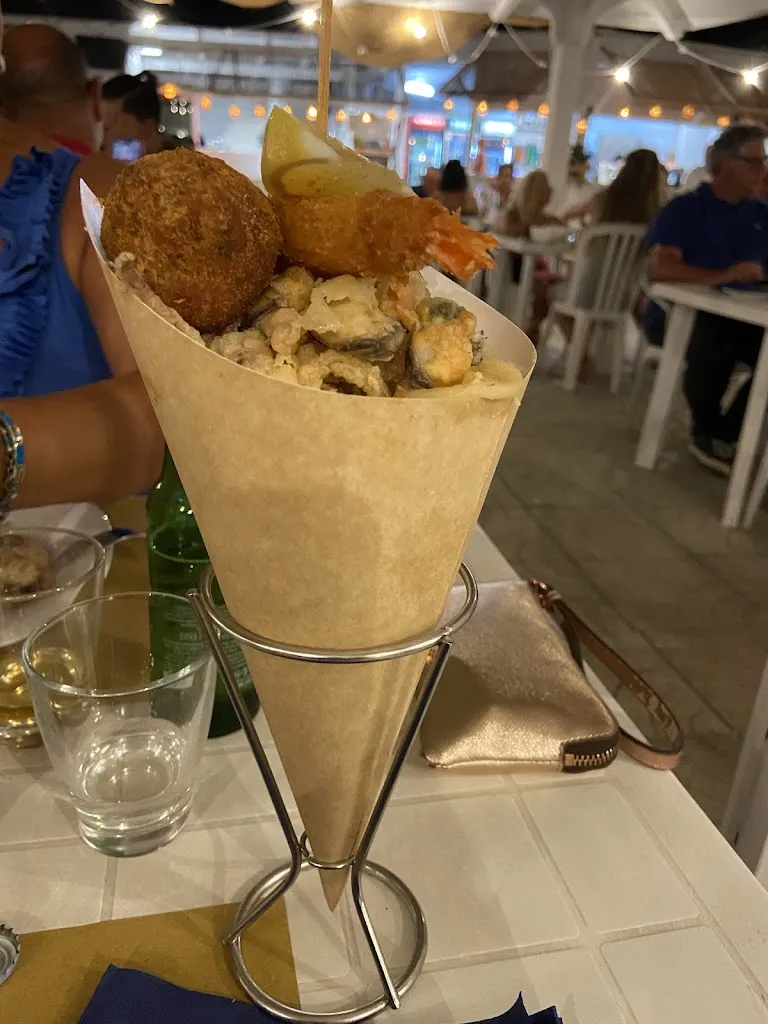 Mistupisci_fishfood_Brancaleone-Marina_slider_image_2