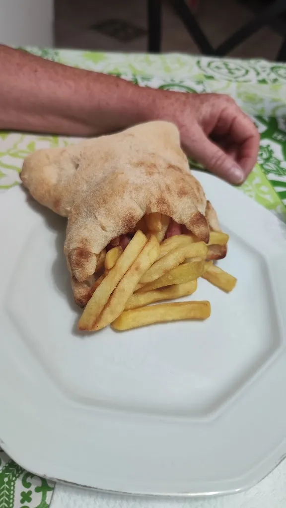 Enzo Tedesco_Pizze e Delizie_Brancaleone-Marina_review